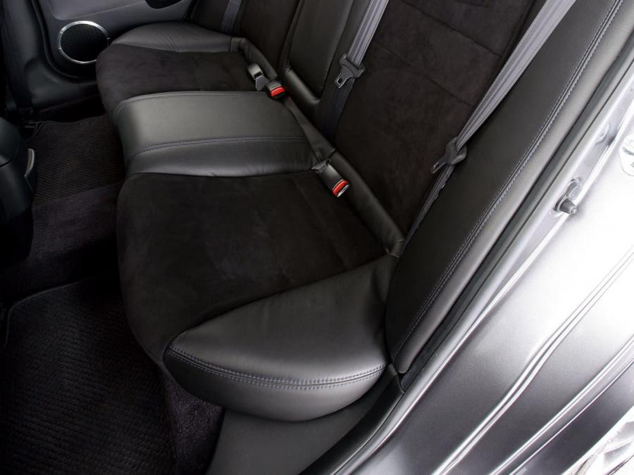 Интерьер Acura TSX A-Spec Concept 2005 года  (фото 8 из 14)